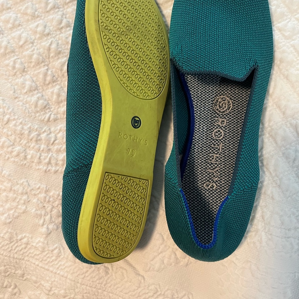 Green Rothy’s, size 7.5 - Picture 5 of 5
